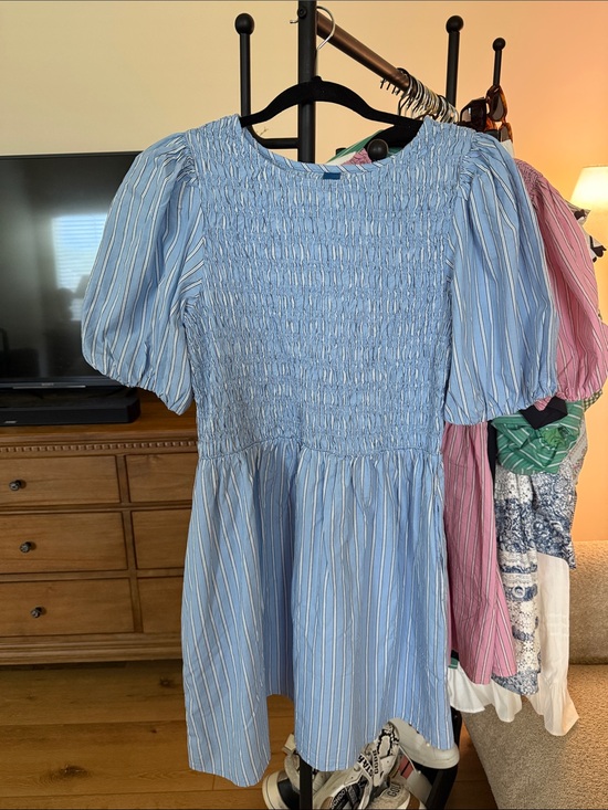 Dresses & Skirts - Old navy Blue Striped Smocked Puff-Sleeve Dress